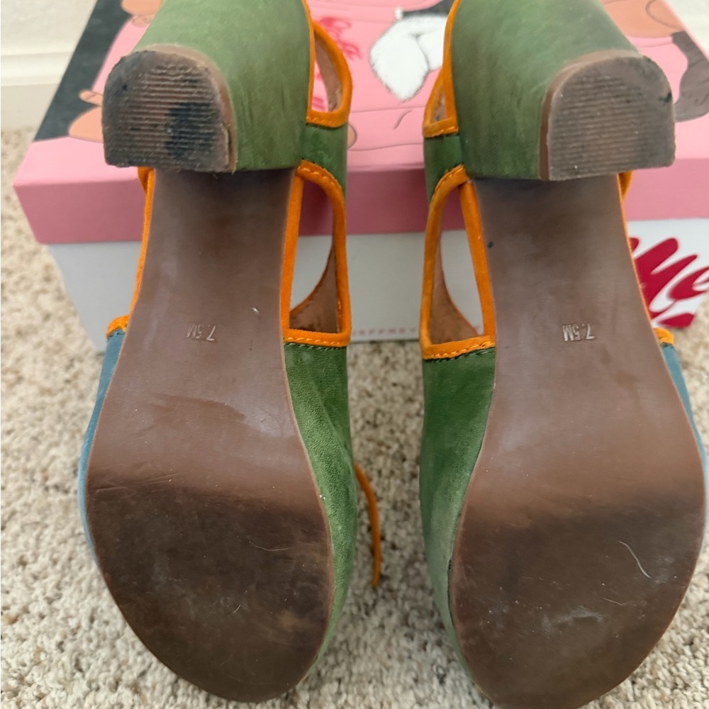Jeffrey Campbell Green & Teal Suede Peep-Toe Slingbacks with Orange Trim - Picture 6 of 6